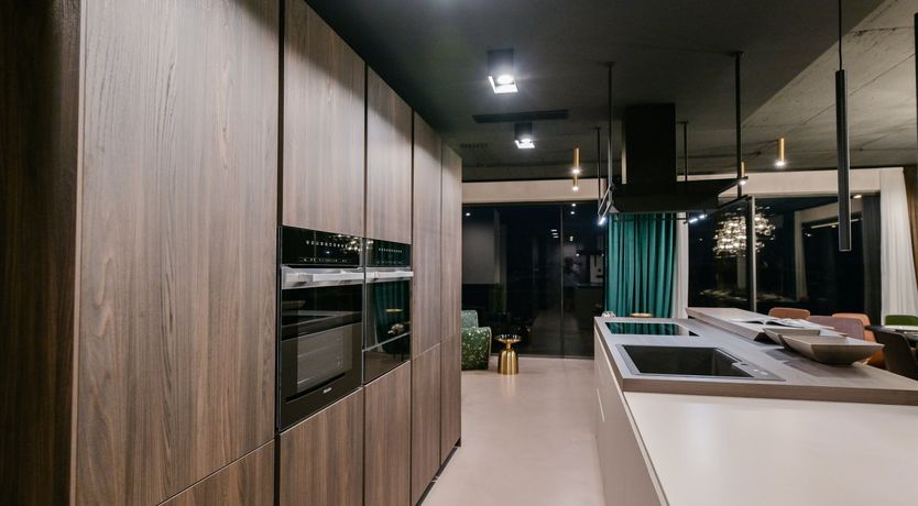 Photo of Emerald Echo