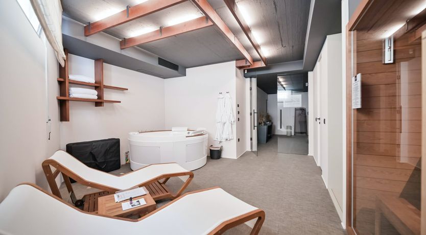 Photo of Emerald Echo