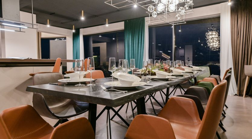 Photo of Emerald Echo