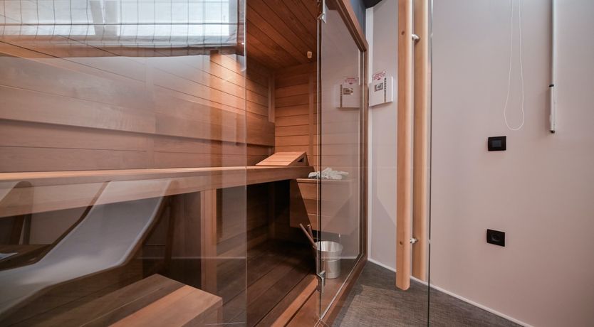 Photo of Emerald Echo