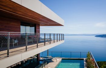 Emerald Echo Holiday Home