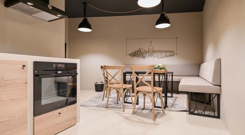 Photo of Emerald Echo