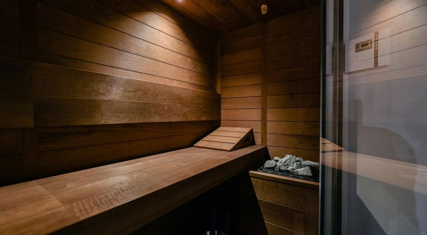 Photo of Emerald Echo