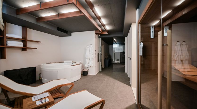 Photo of Emerald Echo