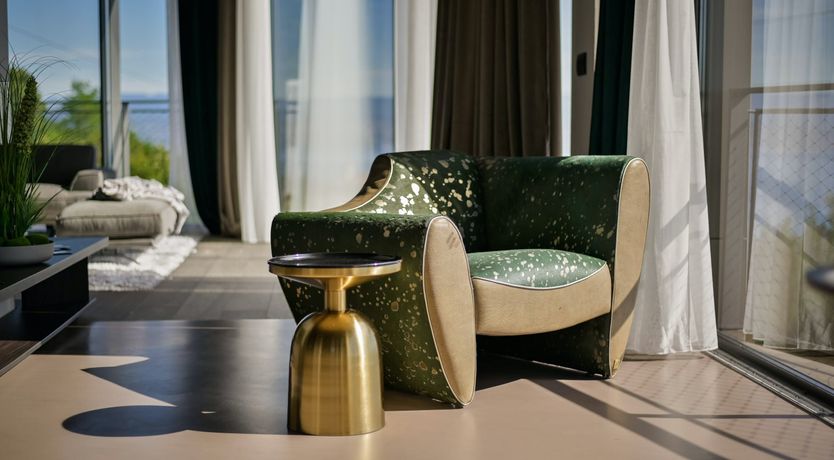 Photo of Emerald Echo