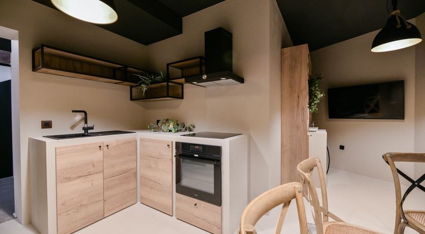 Photo of Emerald Echo