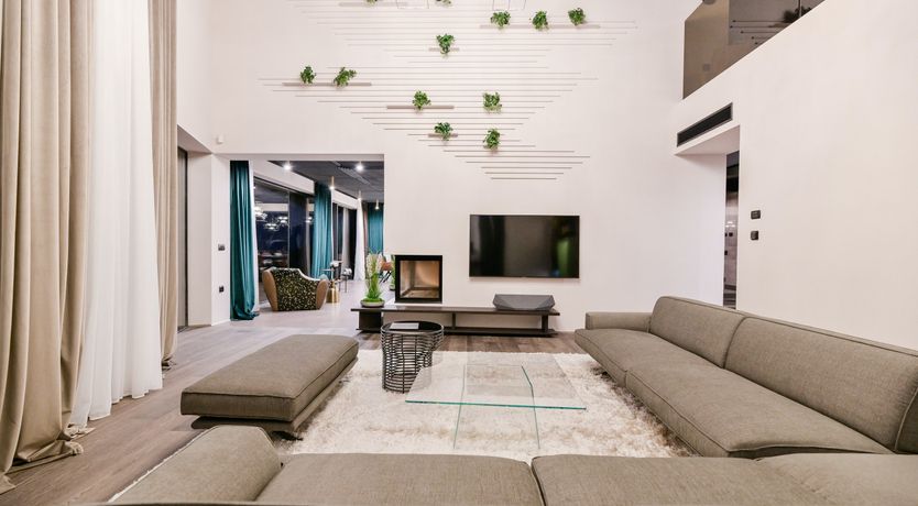 Photo of Emerald Echo