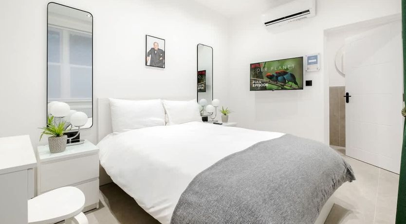 Photo of The Modern Mystique