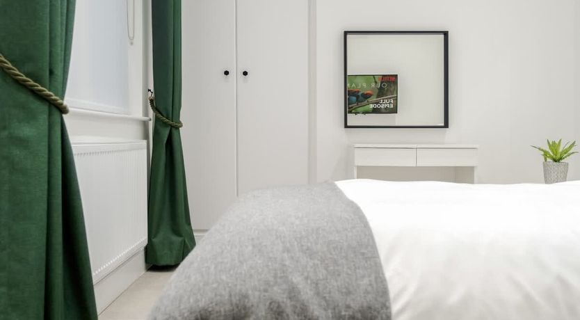 Photo of The Modern Mystique