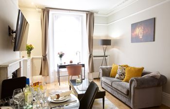 The Pimlico Charm Apartment