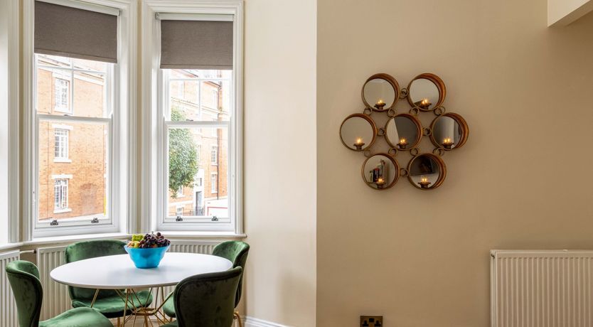 Photo of Mayor's Club