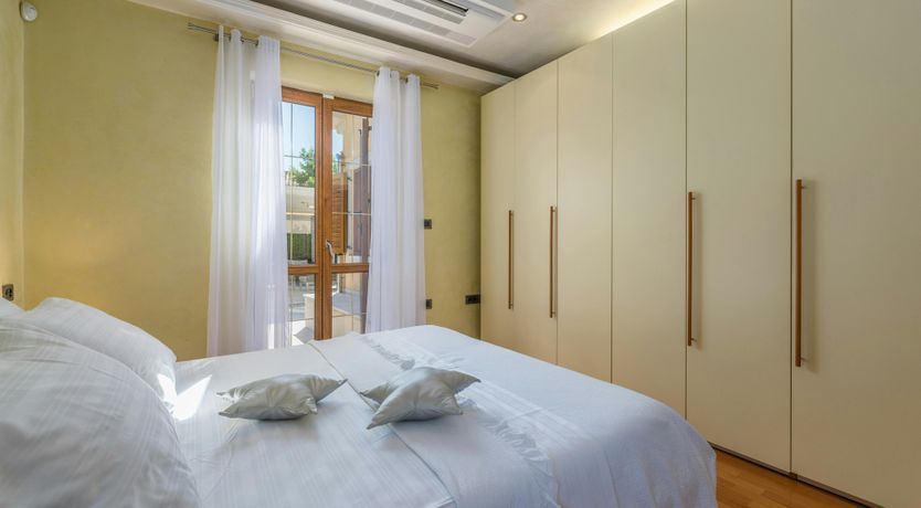 Photo of At the Opera House