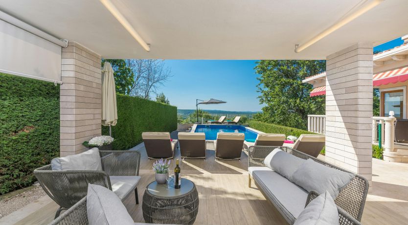 Photo of At the Opera House