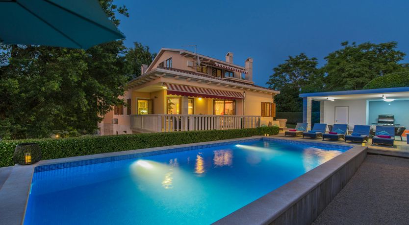 Photo of At the Opera House