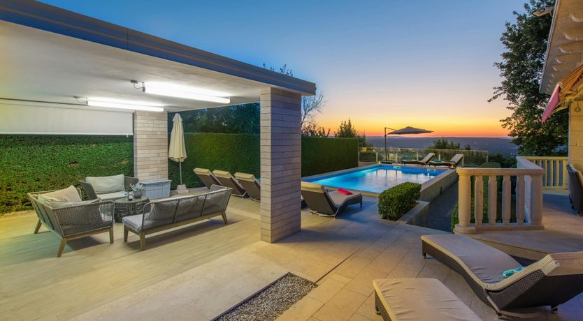 Photo of At the Opera House