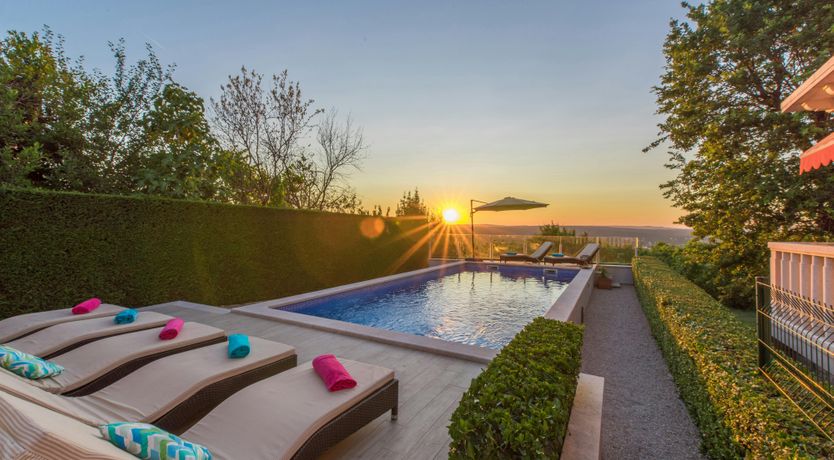 Photo of At the Opera House