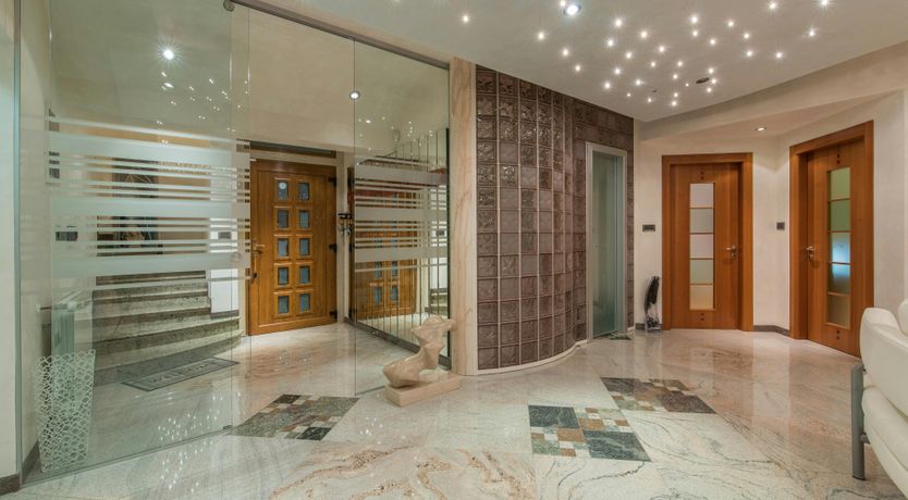 Photo of At the Opera House