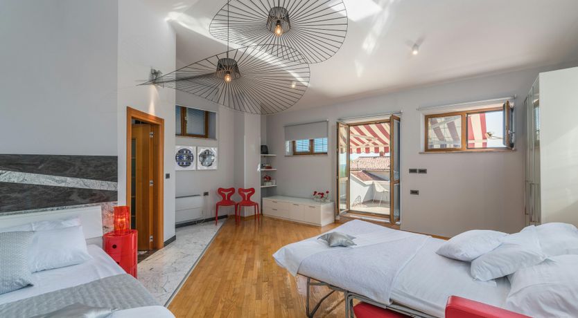 Photo of At the Opera House