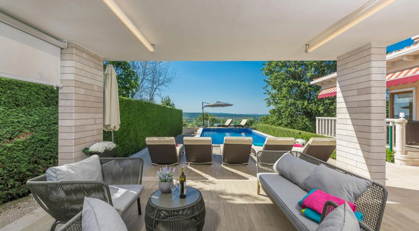 Photo of At the Opera House