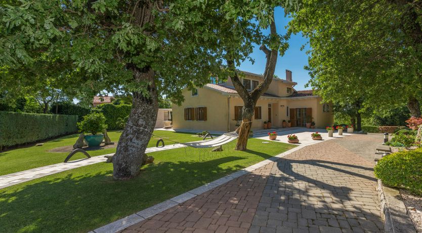 Photo of At the Opera House