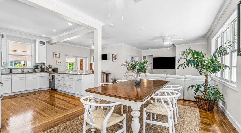 Photo of Palm to Palm