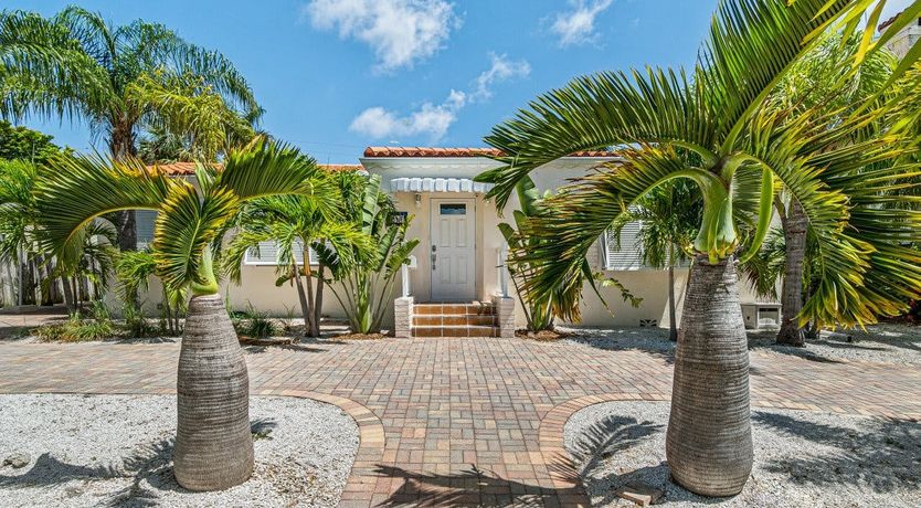 Photo of Palm to Palm