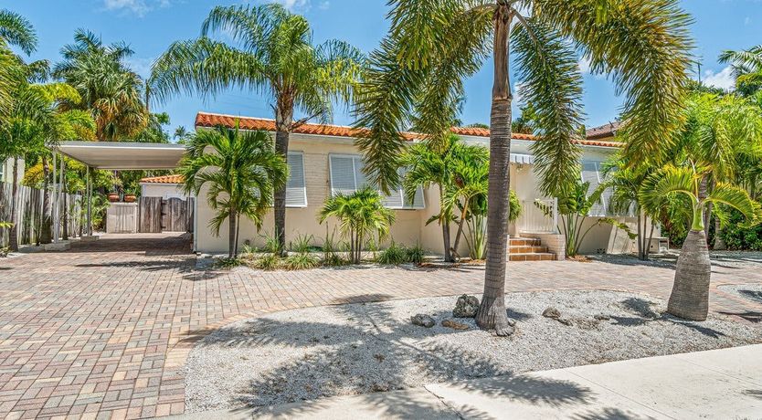 Photo of Palm to Palm