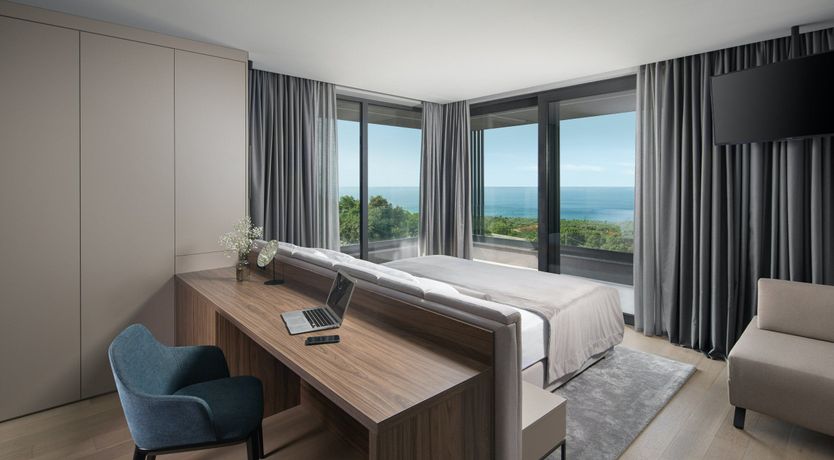 Photo of The Tomato Tree