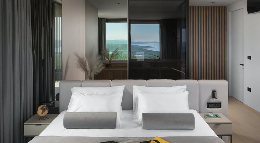 Photo of The Tomato Tree