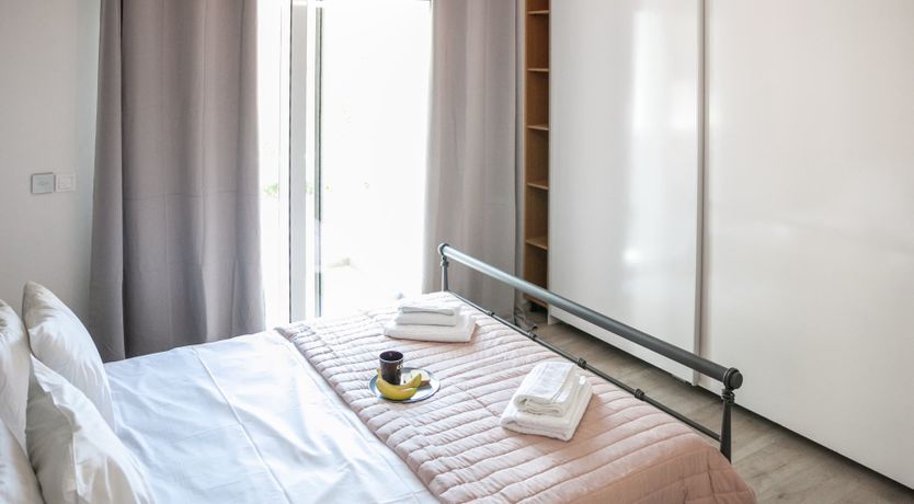 Photo of The Little Apple