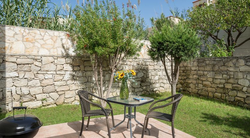 Photo of Lake Horizons