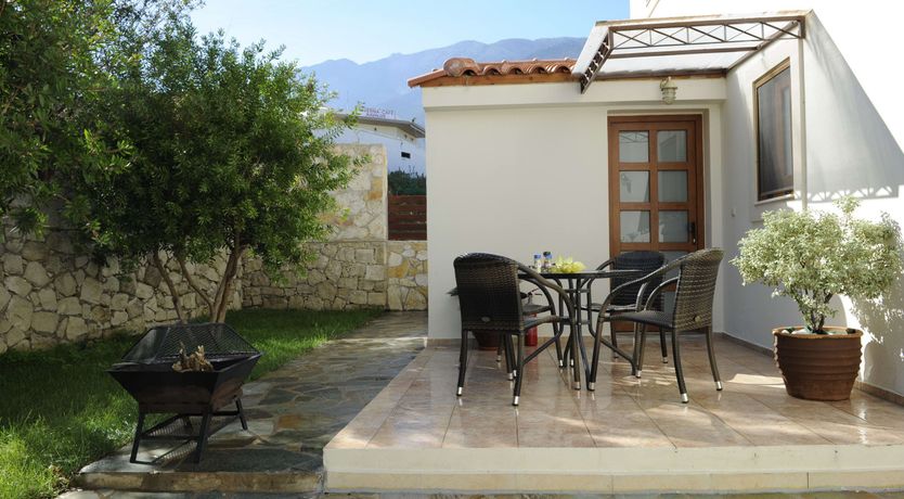 Photo of Lake Horizons