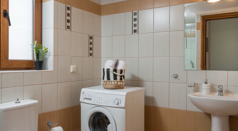 Photo of Lake Horizons