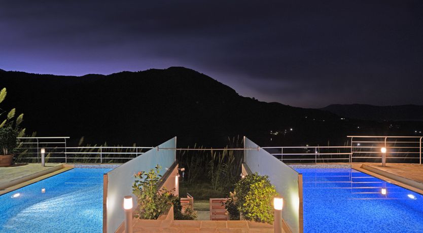 Photo of Lake Horizons