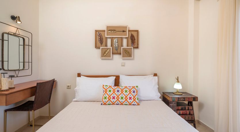 Photo of Lake Horizons