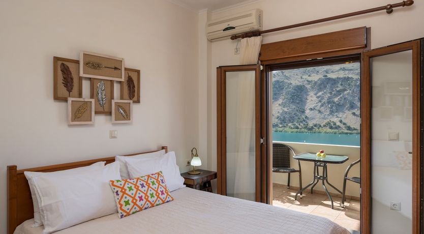 Photo of Lake Horizons