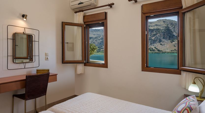 Photo of Lake Horizons