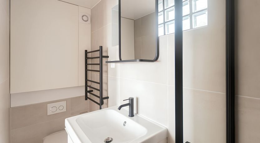 Photo of Eiffel Hideout