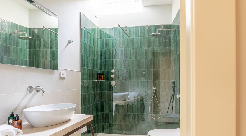 Photo of Peach & Mint