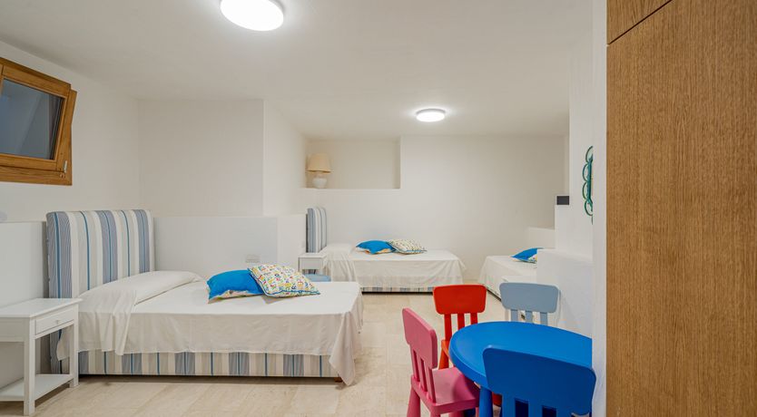 Photo of Bougainvillea Kiss