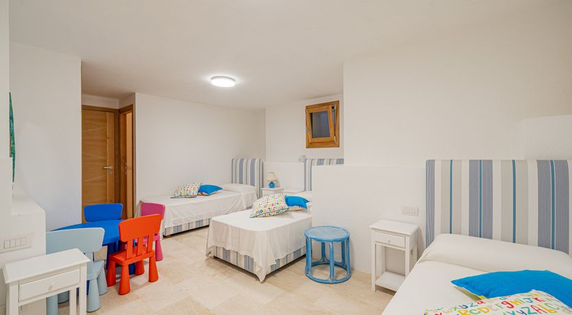 Photo of Bougainvillea Kiss