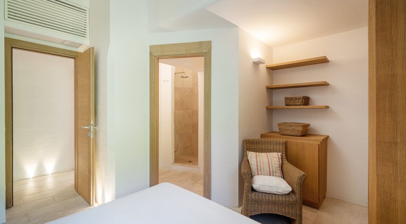 Photo of Bougainvillea Kiss