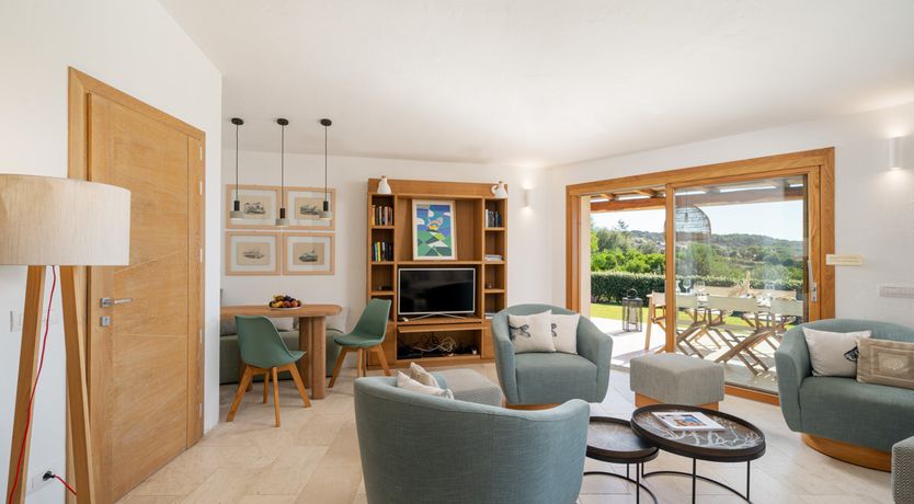 Photo of Bougainvillea Kiss