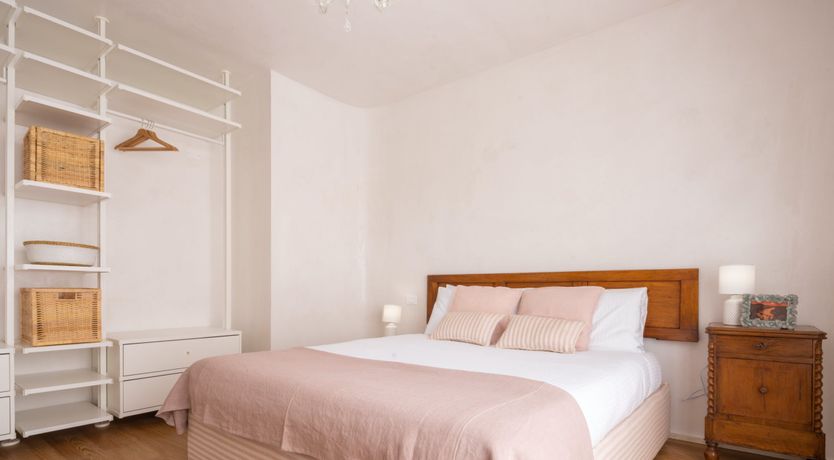 Photo of Venetian Pink