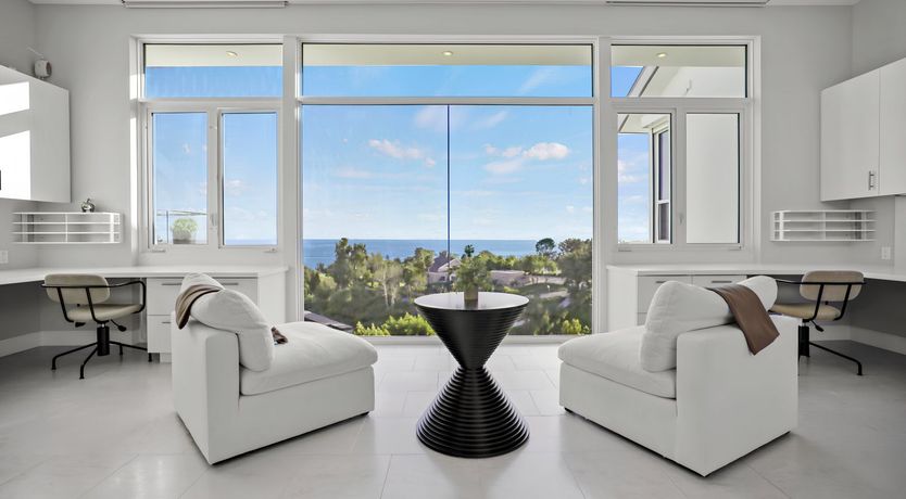 Photo of Ocean on the Horizon