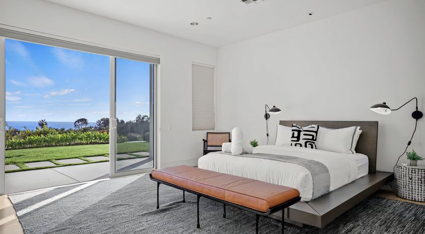 Photo of Ocean on the Horizon