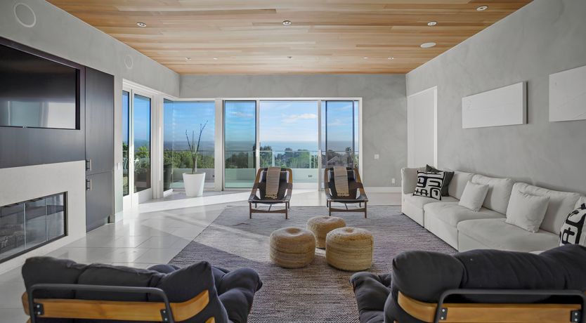 Photo of Ocean on the Horizon