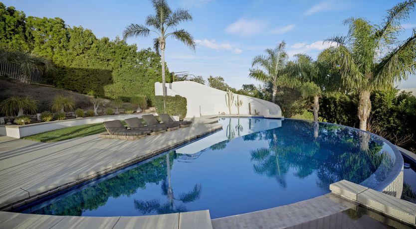 Photo of Ocean on the Horizon