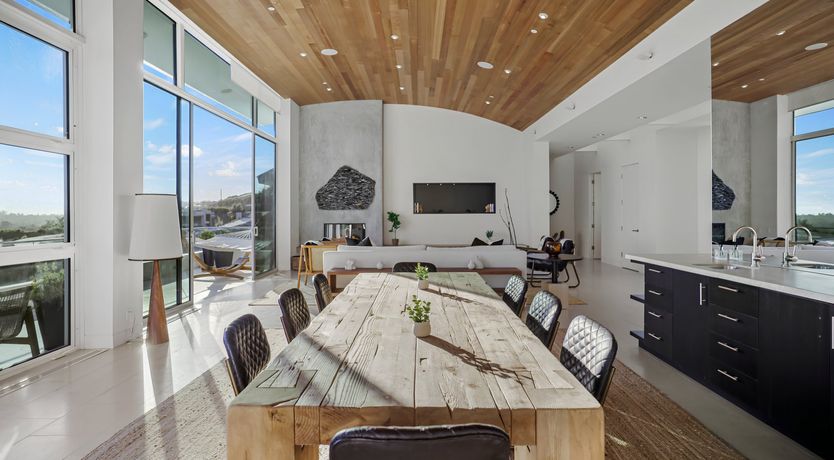 Photo of Ocean on the Horizon