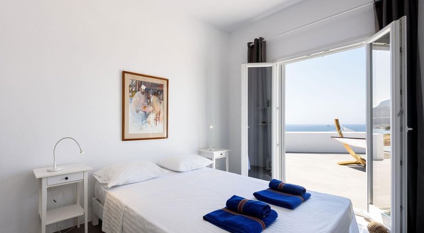 Photo of Crescent Moon View